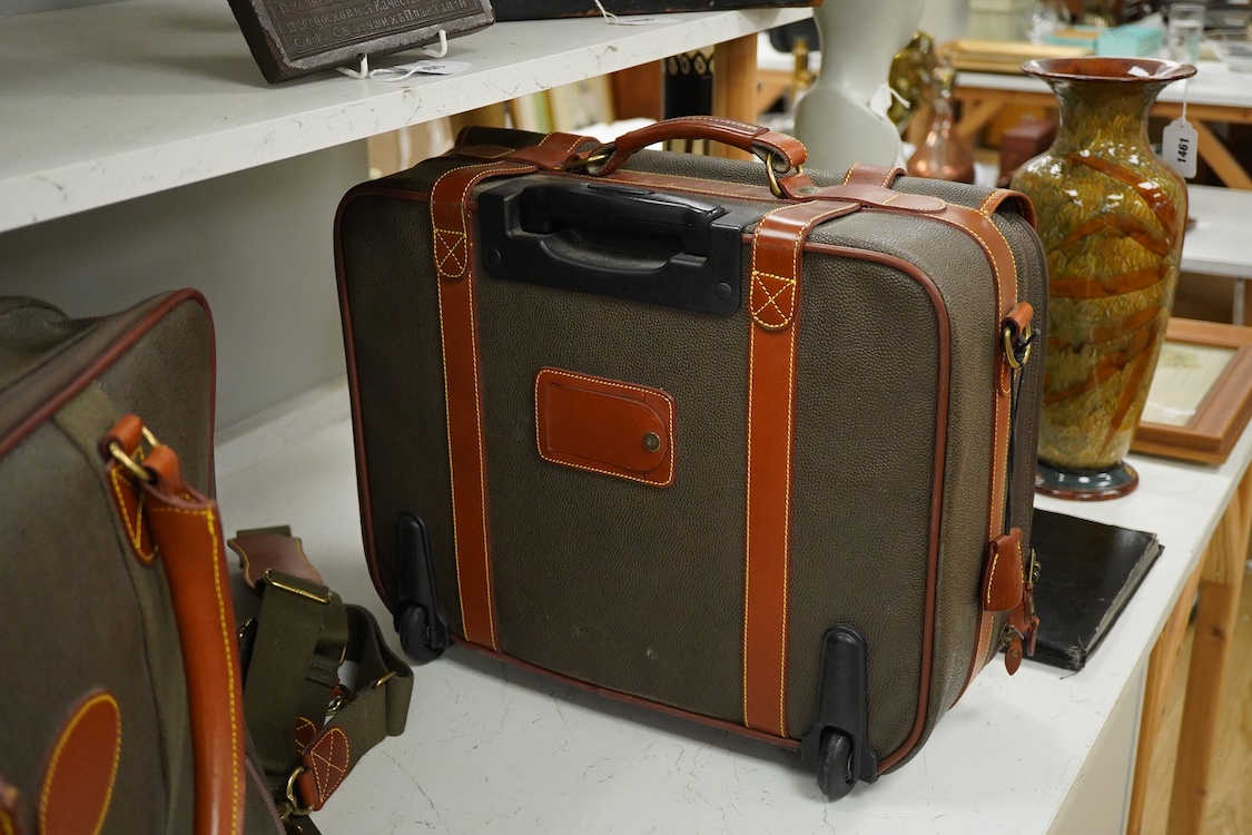 Two Mulberry scotch grain leather suitcases / holdalls, largest 67cm wide